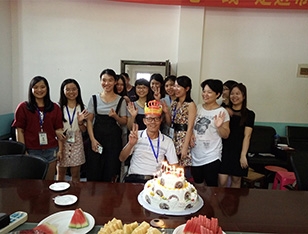 员工生日会 情暖“开云(中国)人”